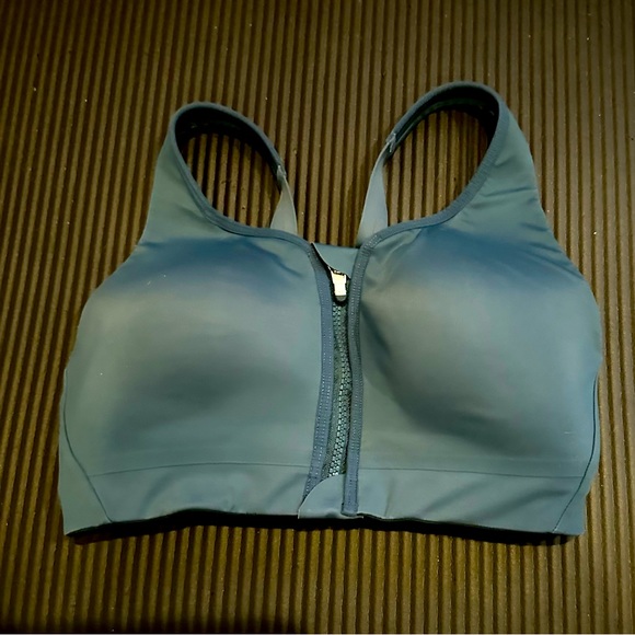 Athleta Other - ATHLETA Turquoise Adjustable Sports Bra, 32D